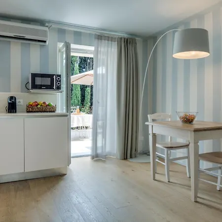 Rambaldi In Casa Nr 6 With Shared Terrace *